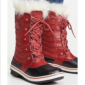 Sorel - Tofino II Faux Fur Lined Waterproof Boot